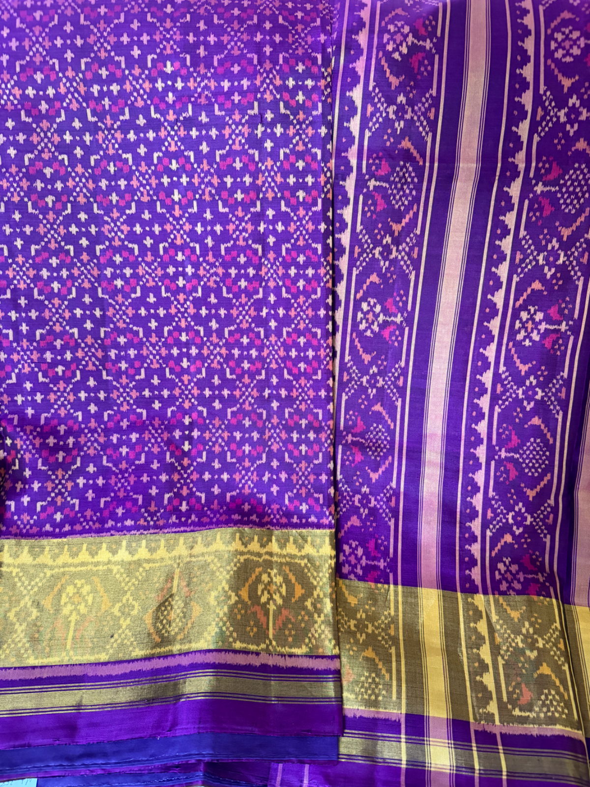 Rajkoti single-ikat Patola silk saree