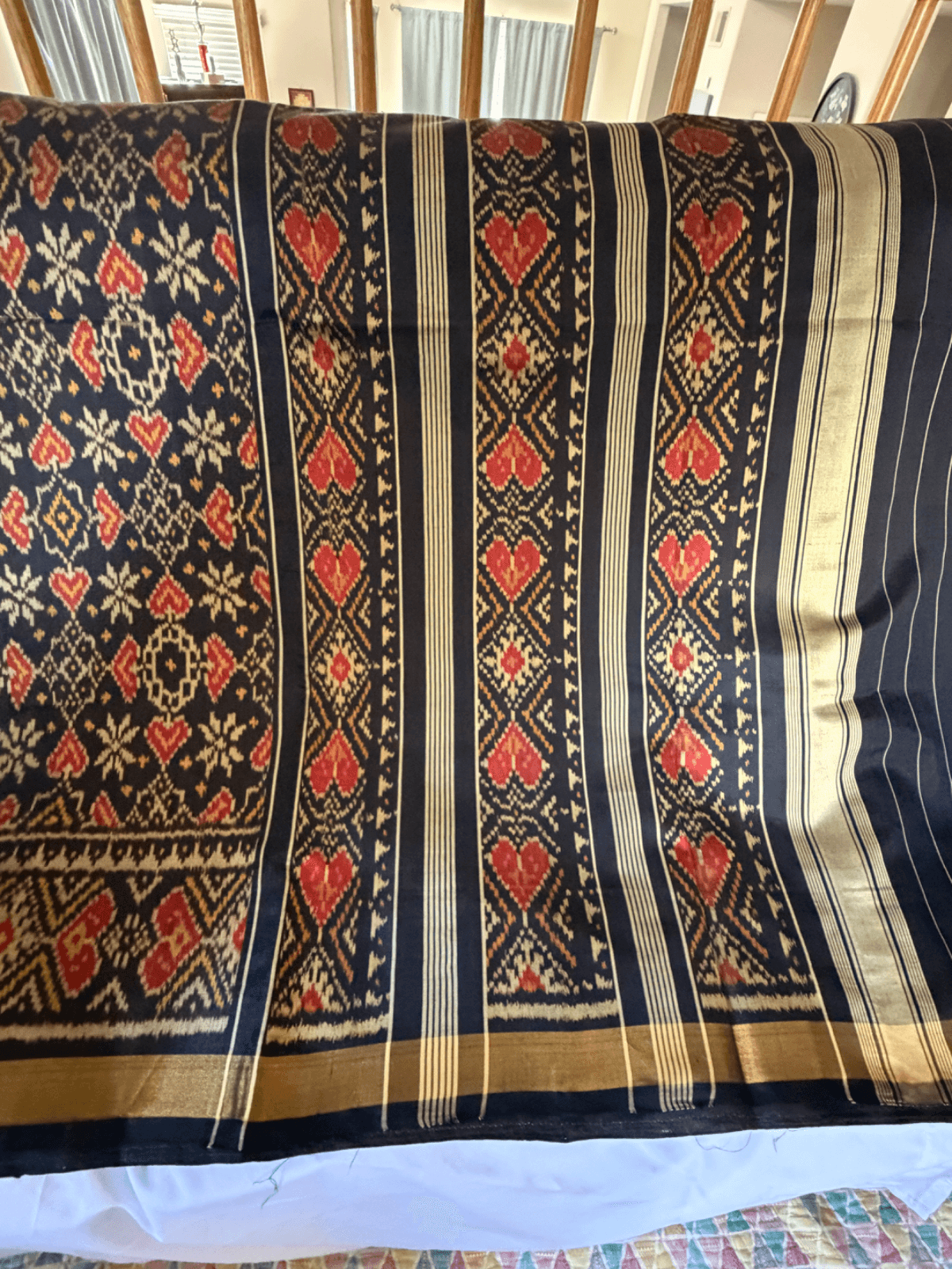 Rajkoti single-ikat Patola silk saree in Manek Chowk design