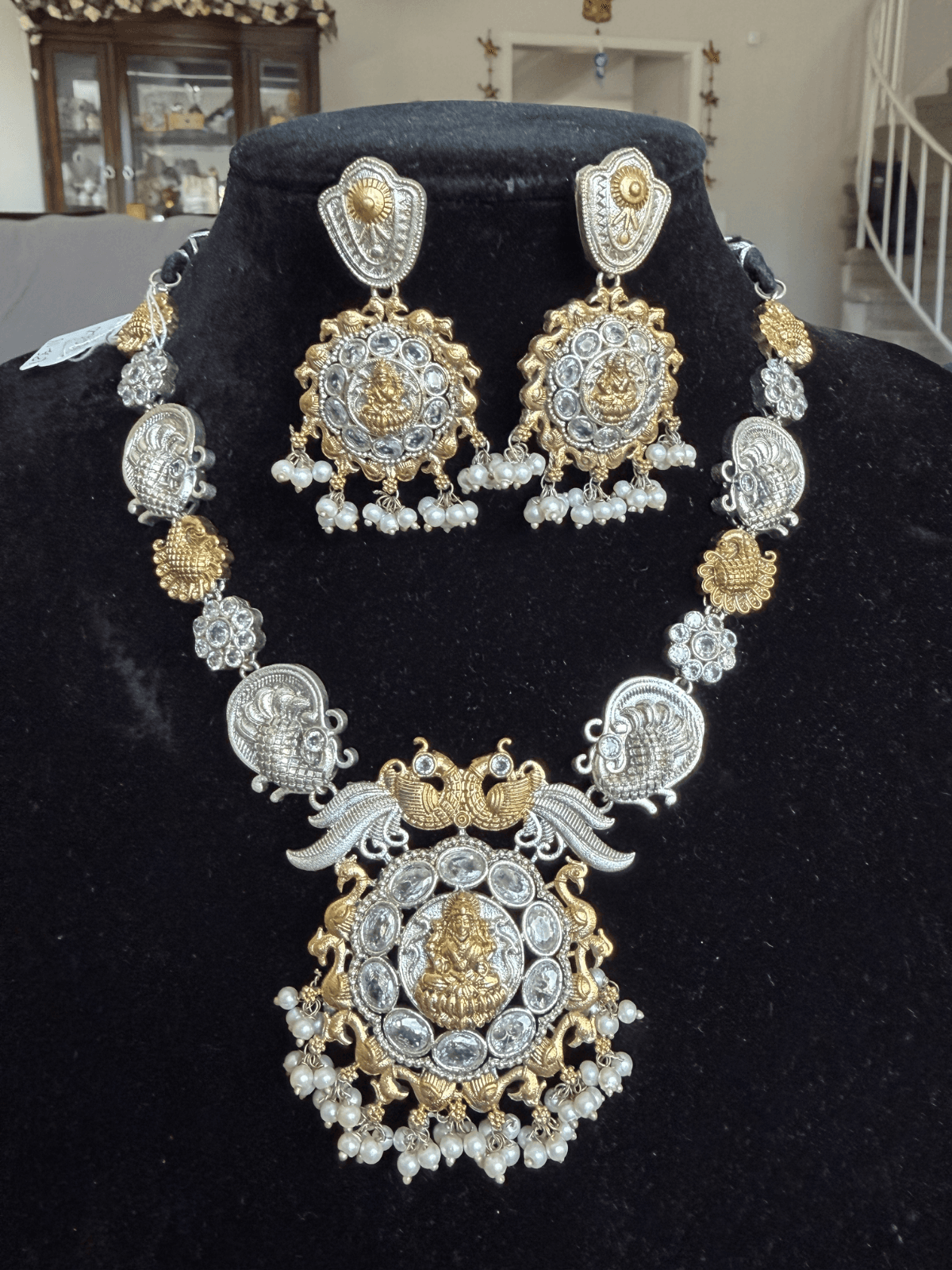 Two-tone temple-inspired jewelry set
